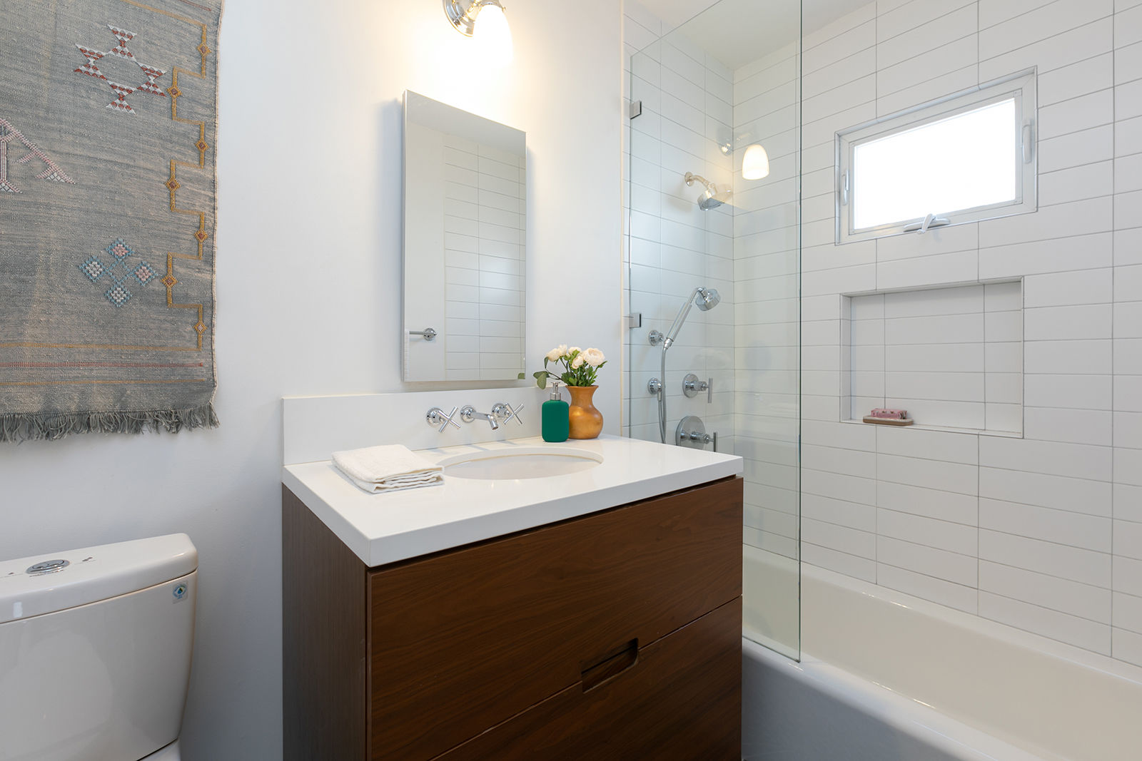Photo: Charming Home in Historic Silver Lake Bungalow Court